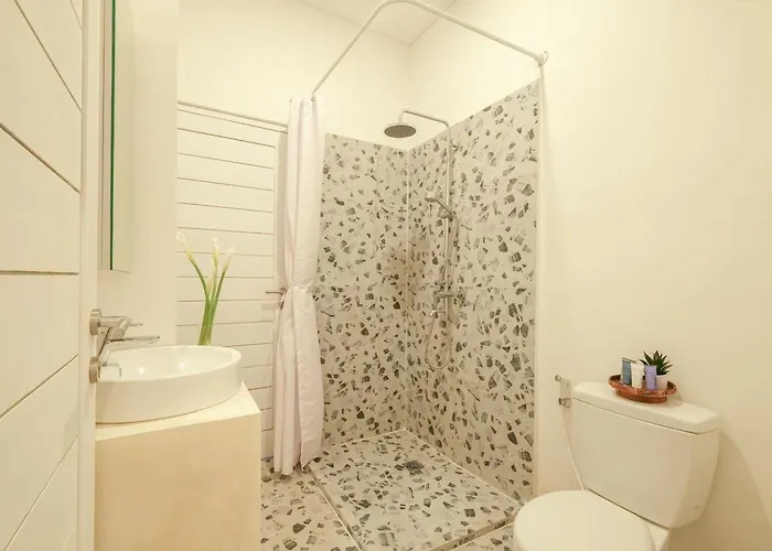 4 Bedroom - Pool, 3 Bathrooms 别墅 努沙杜瓦
